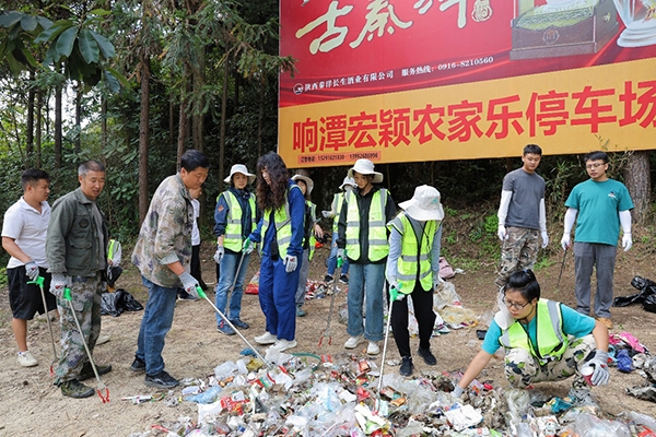 九游娛樂：“公民科學家計劃”走進陜西洋縣朝陽村 了解當地垃圾管理現狀(圖2)